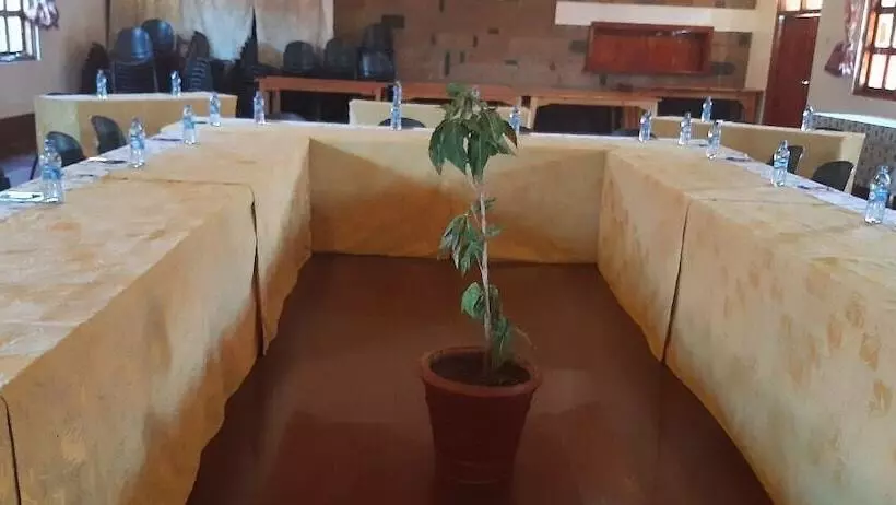 پانسیون Finch & Sons