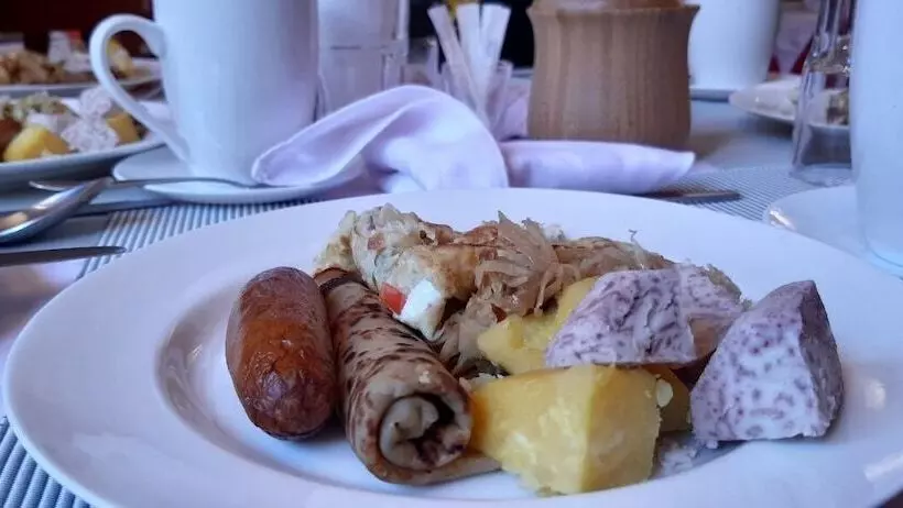 پانسیون Finch & Sons