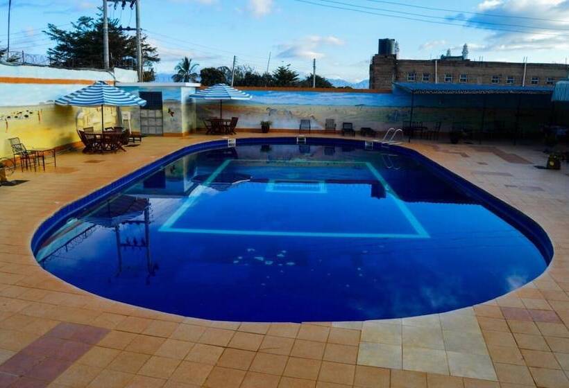 پانسیون Finch & Sons