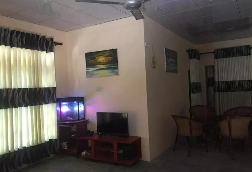 ペンション Kalindu Residence
