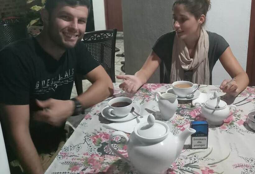 Pensió Kalindu Residence