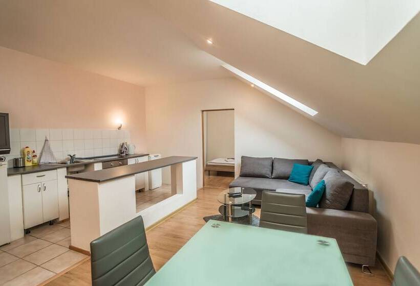 ペンション Penzion Time