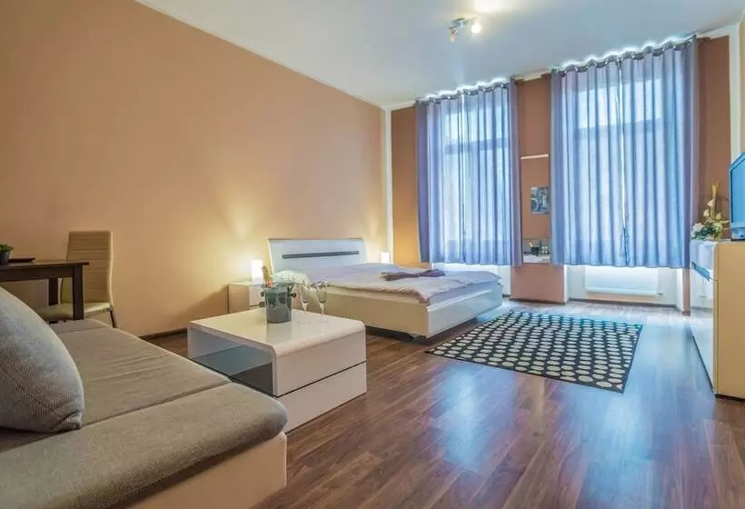 ペンション Penzion Time