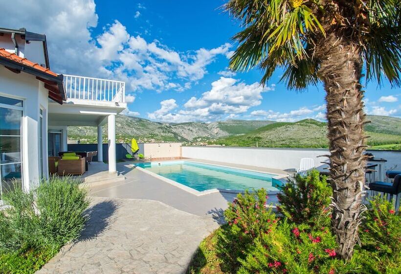 Luxury Villa Horizon