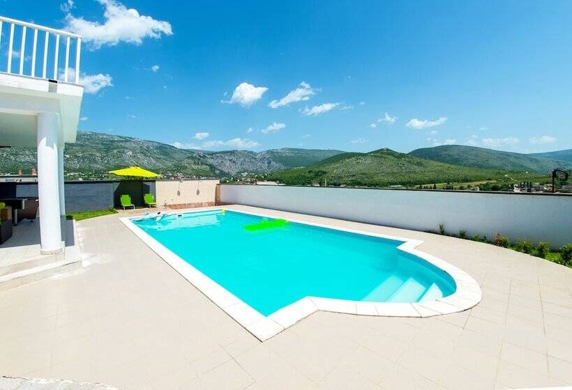 Luxury Villa Horizon