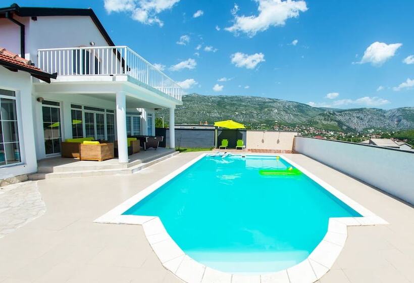 Luxury Villa Horizon