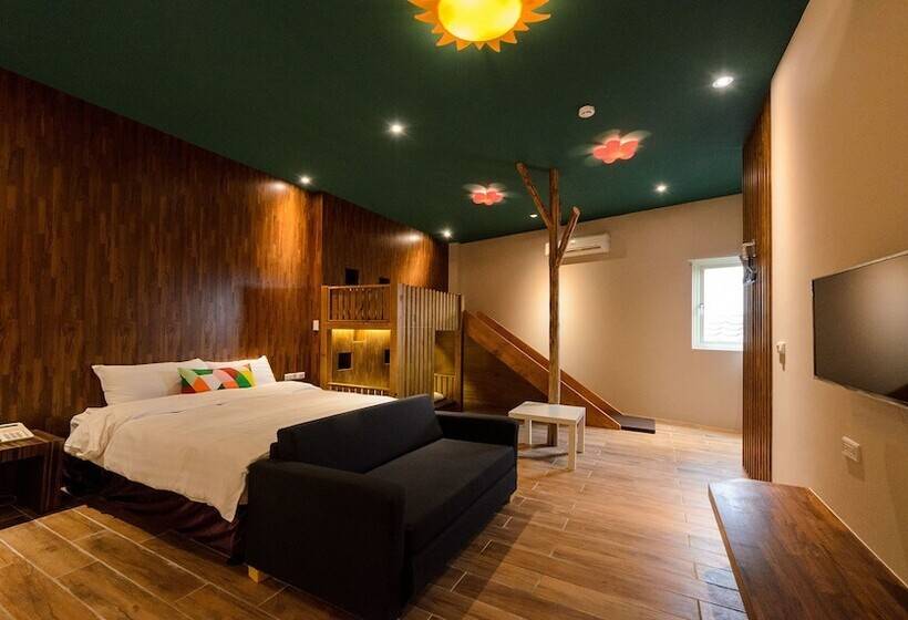 پانسیون Rainbow House