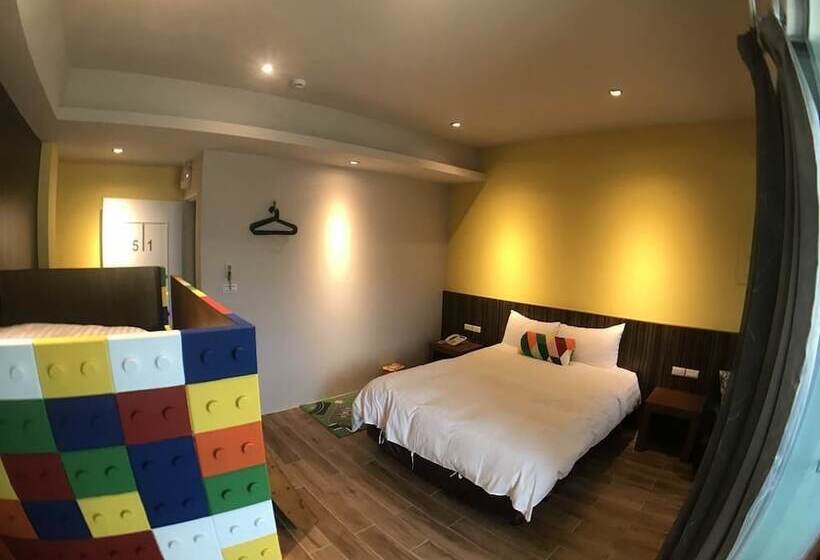 پانسیون Rainbow House