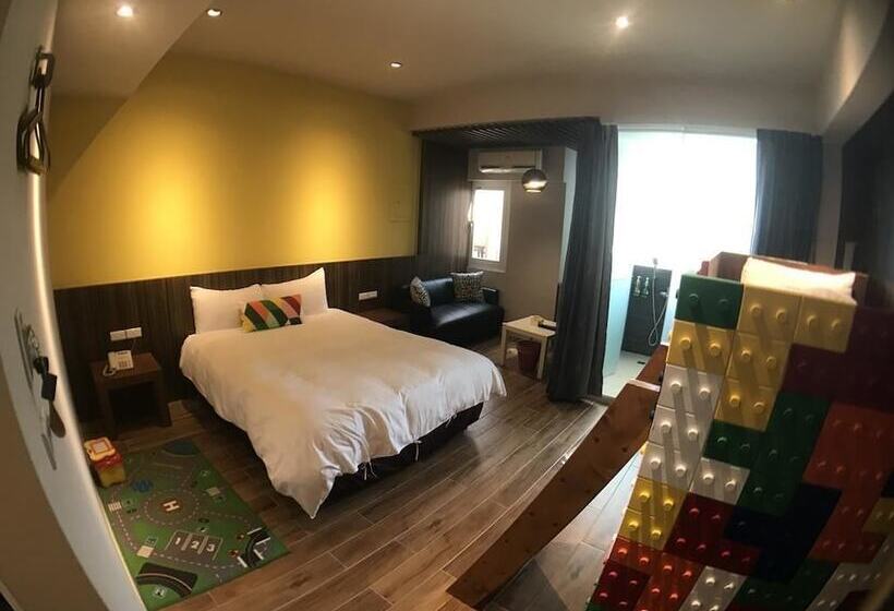 پانسیون Rainbow House