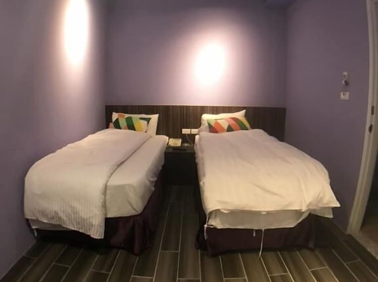 پانسیون Rainbow House