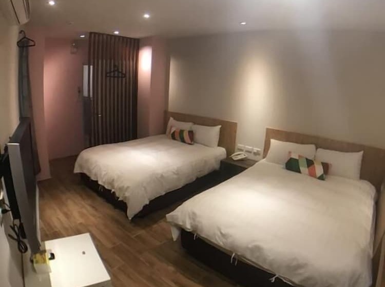 پانسیون Rainbow House