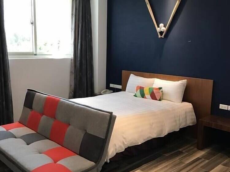 پانسیون Rainbow House