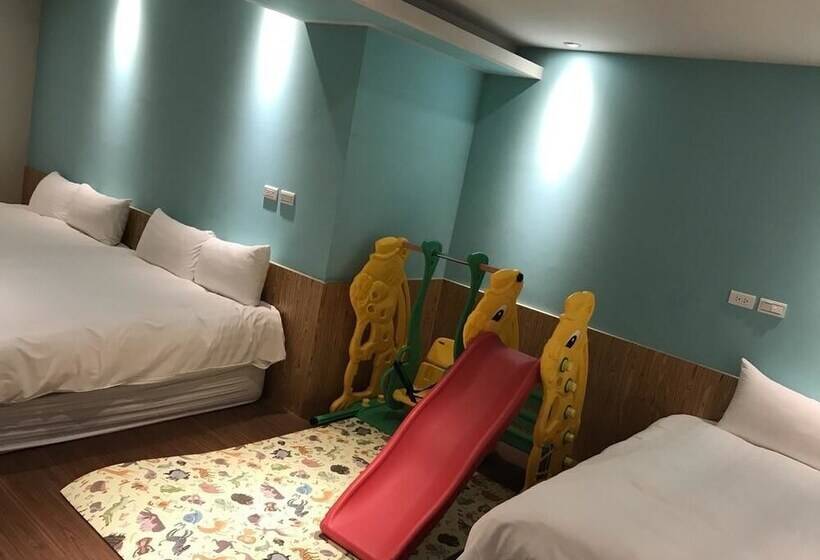 پانسیون Rainbow House