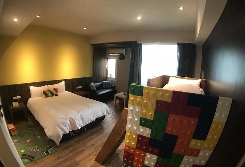 پانسیون Rainbow House