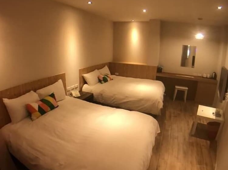 پانسیون Rainbow House