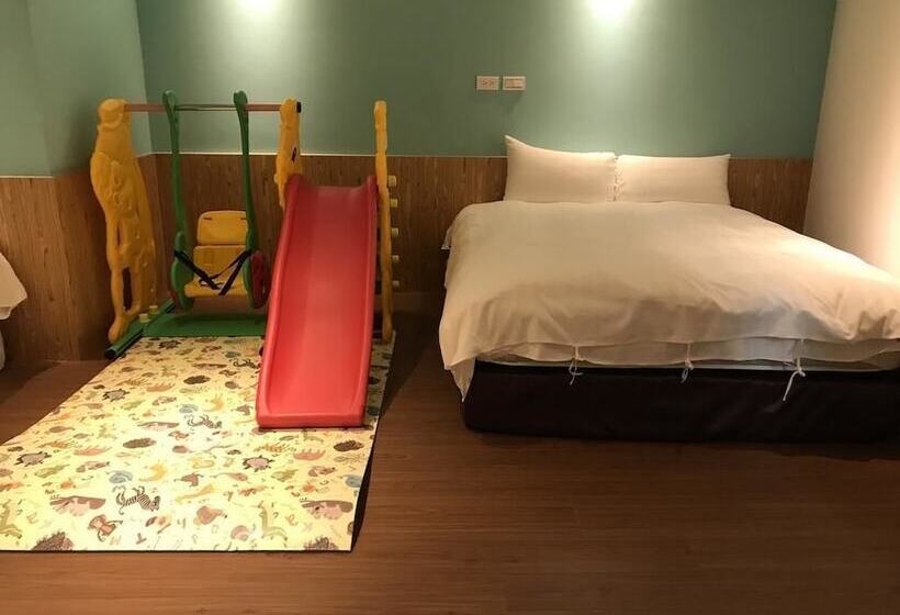 پانسیون Rainbow House