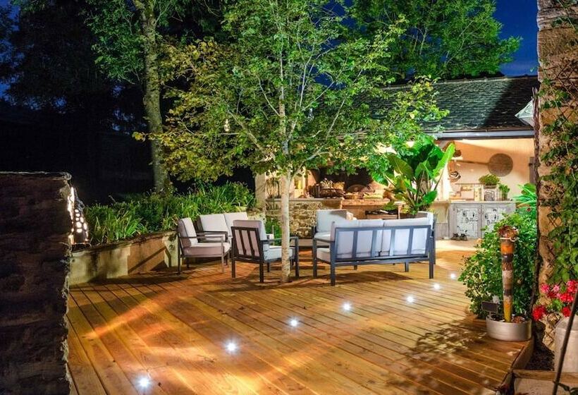 Bed and Breakfast L Ecrin Du Segala La Roulotte