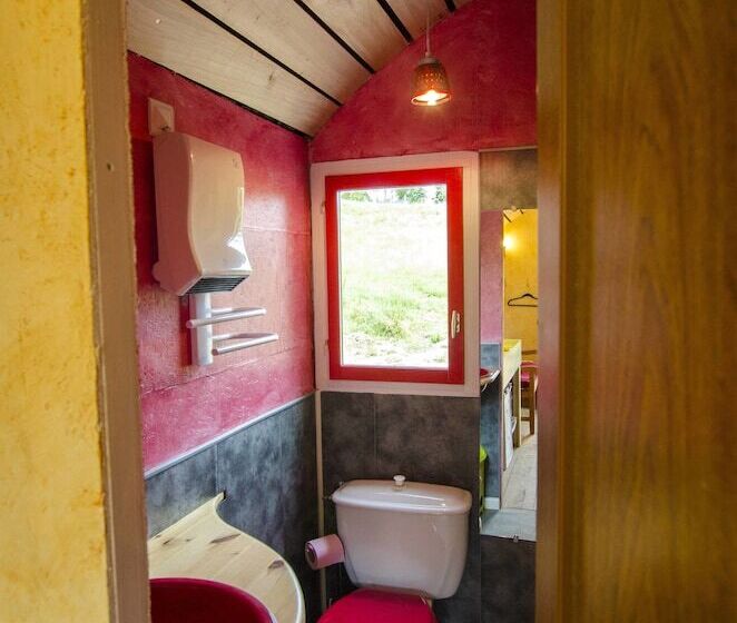 Bed and Breakfast L Ecrin Du Segala La Roulotte