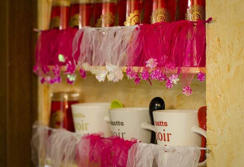 Bed and Breakfast L Ecrin Du Segala La Roulotte