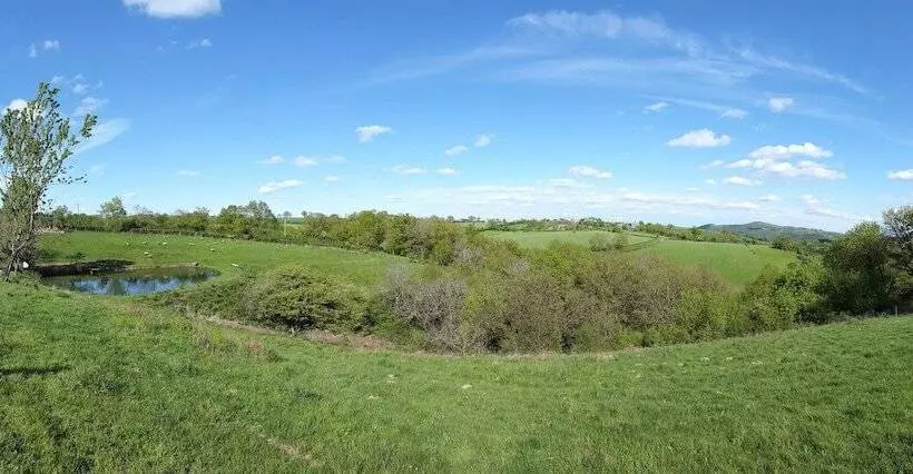 ベッドアンドブレックファースト L Ecrin Du Segala   La Roulotte