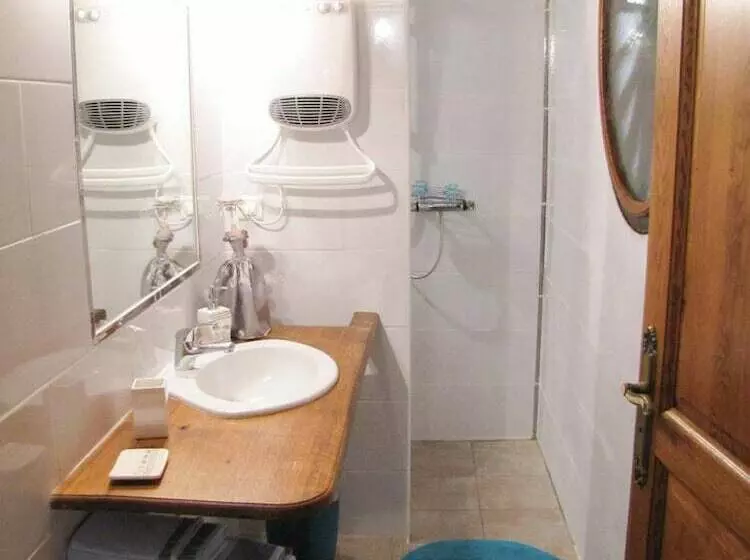 ベッドアンドブレックファースト L Ecrin Du Segala   La Roulotte