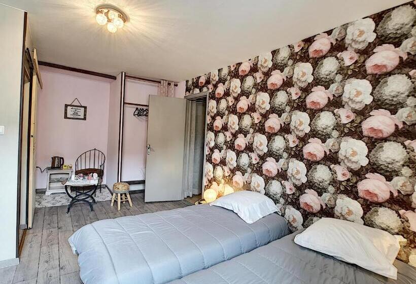 ベッドアンドブレックファースト Maison De Ville Au Pied De La Montagne Noire