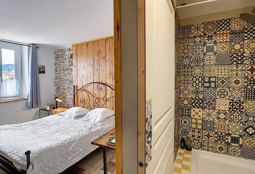 ベッドアンドブレックファースト Maison De Ville Au Pied De La Montagne Noire