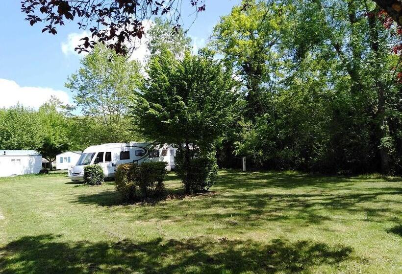 فندق Camping Aubeterre Sur Dronne