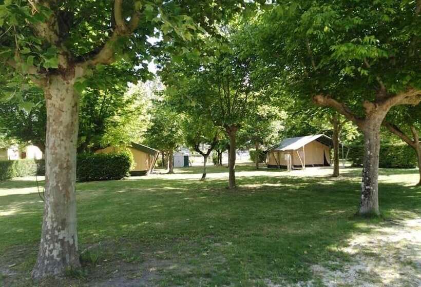 فندق Camping Aubeterre Sur Dronne