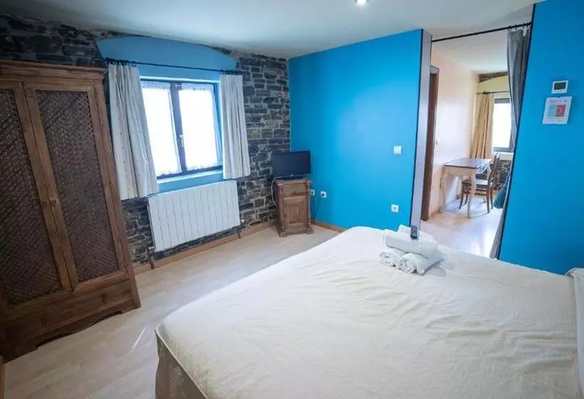 هتل Rural Los Cerezos De Yanguas