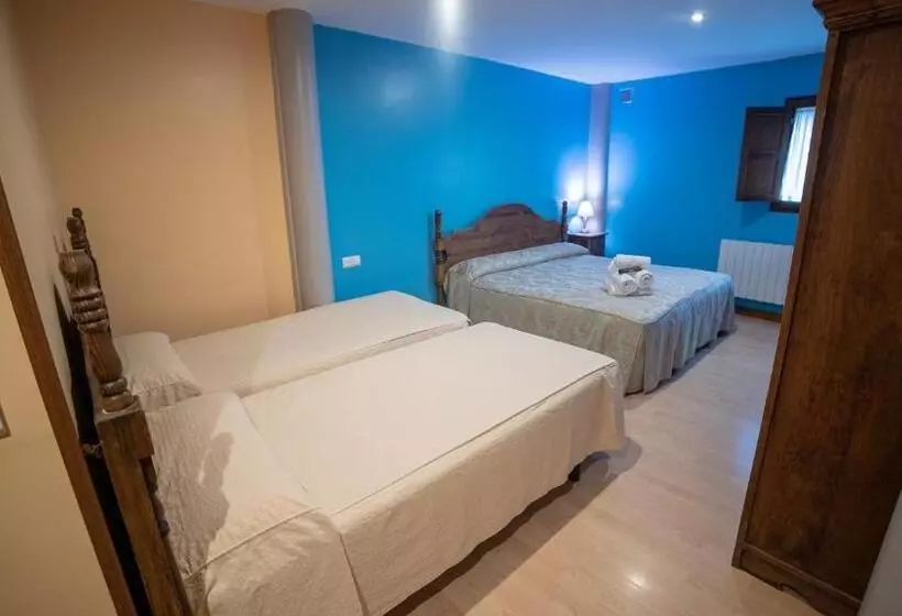 هتل Rural Los Cerezos De Yanguas