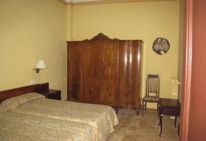 Пансион Hostal Rural Can Enric