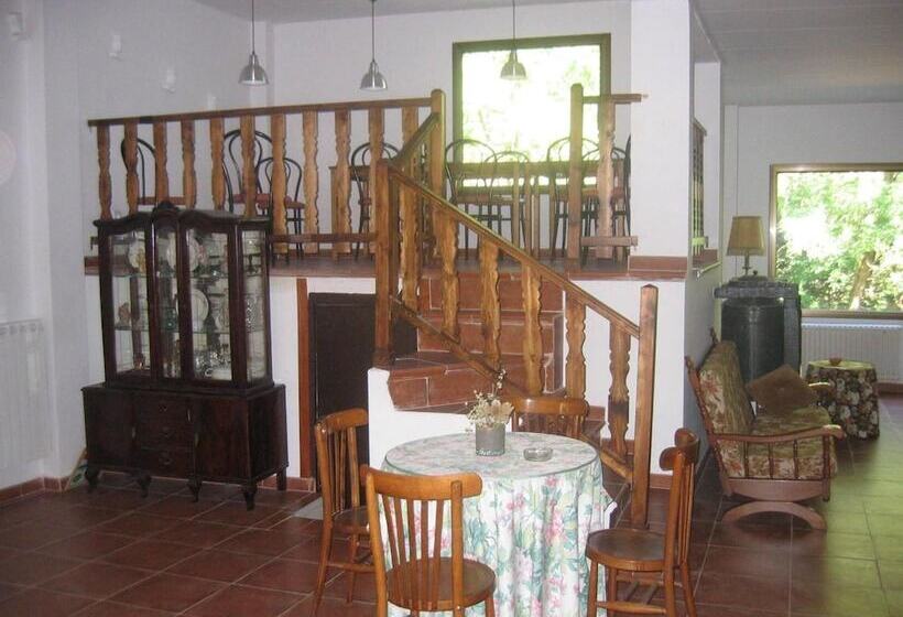 Пансион Hostal Rural Can Enric