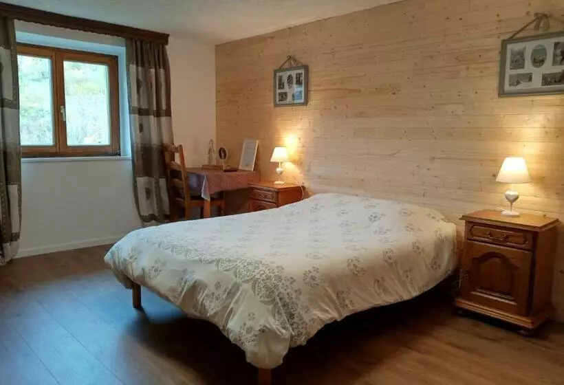 ペンション Les Sapins