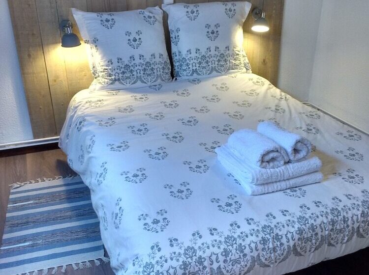 بنسيون Les Sapins