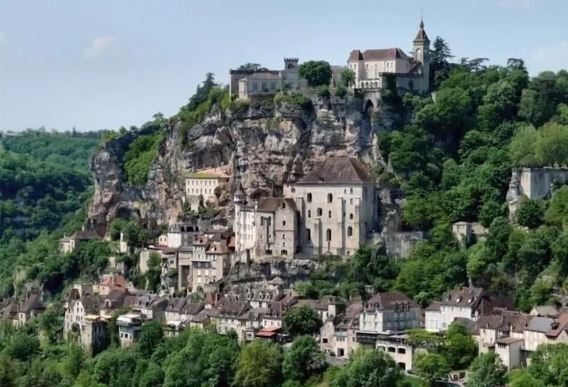 Aamiaismajoitus (B&B) Domisiladore