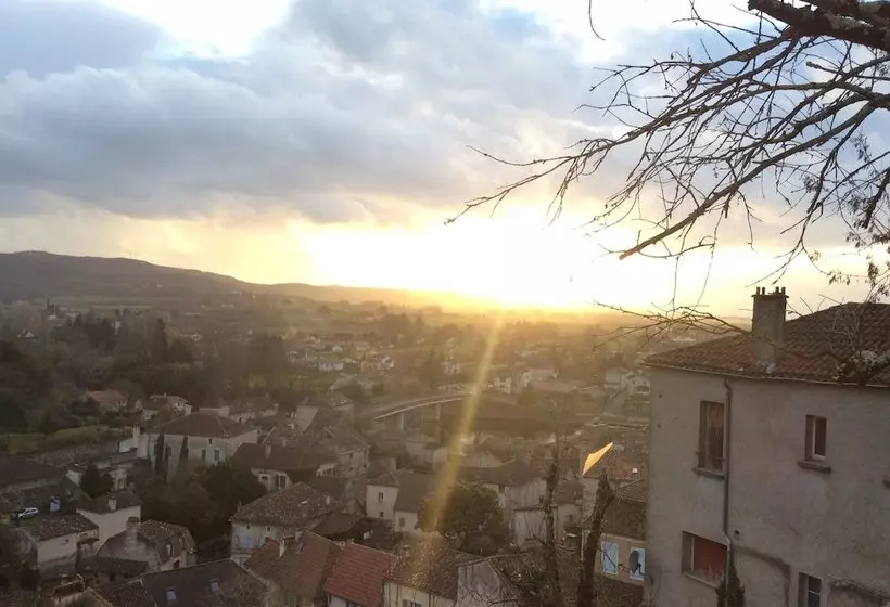 Aamiaismajoitus (B&B) Le Presbytere