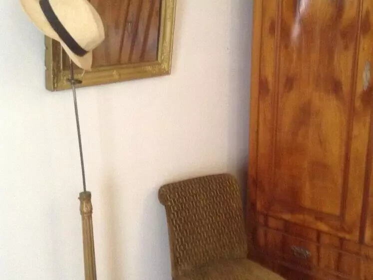 Aamiaismajoitus (B&B) Nezignan Paradisio