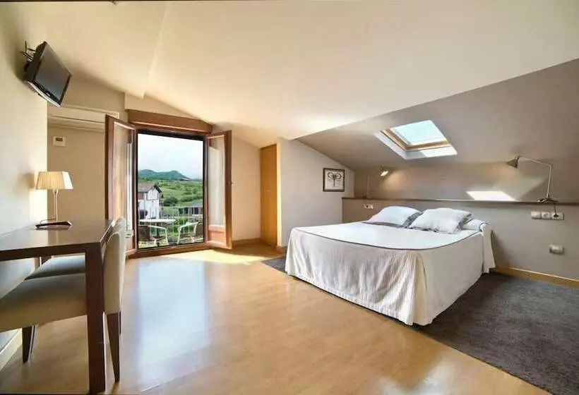 Hostal Izar Ondo