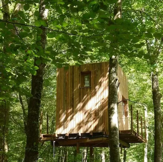 Hotelli Cabanes De L'espace Fouletot