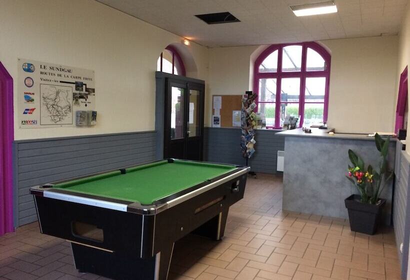 Отель Camping Les Lupins