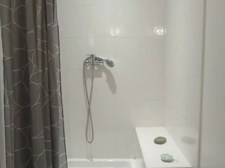 Aamiaismajoitus (B&B) Domaine Sainte Marie Des Ollieux