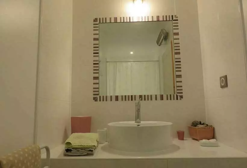 Aamiaismajoitus (B&B) Domaine Sainte Marie Des Ollieux