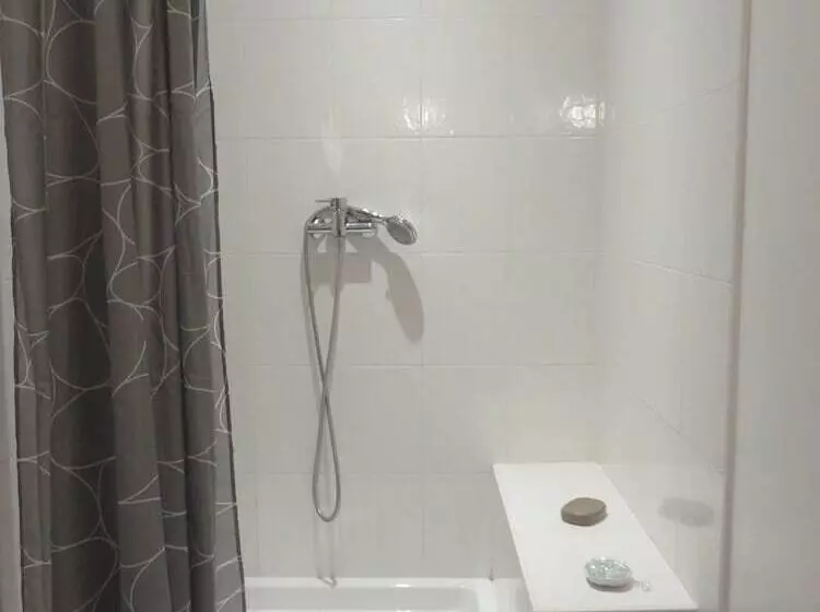 Aamiaismajoitus (B&B) Domaine Sainte Marie Des Ollieux