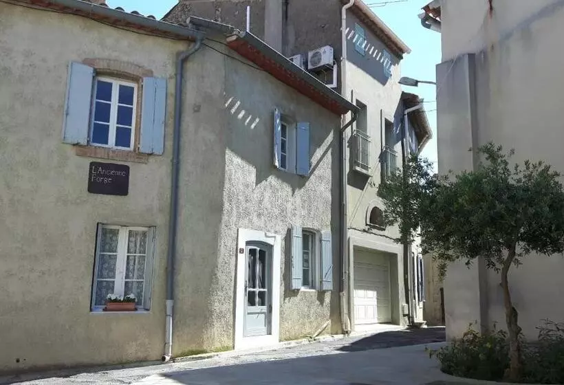 تختخواب و صبحانه La Sentinelle