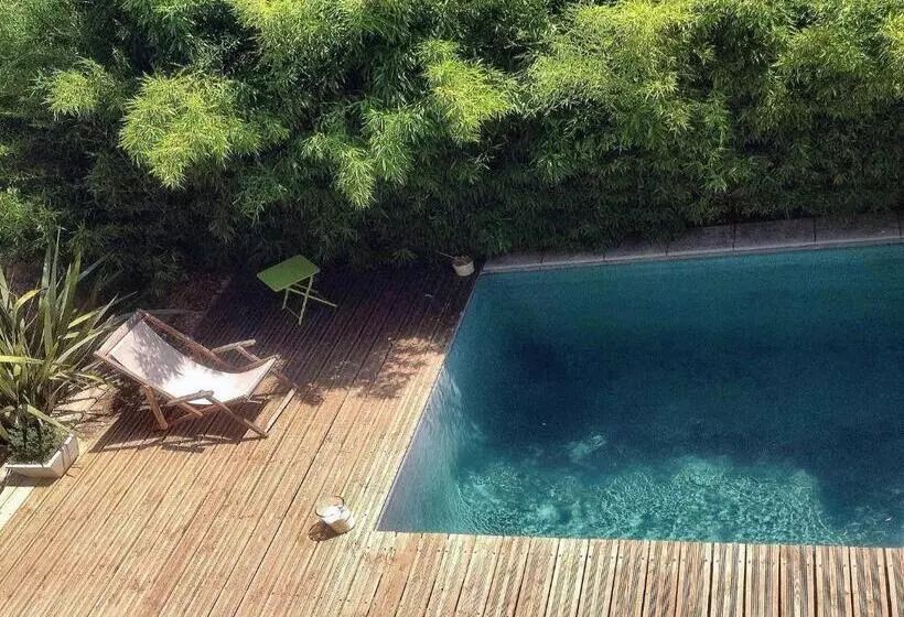 Aamiaismajoitus (B&B) Le Mas Des Brune