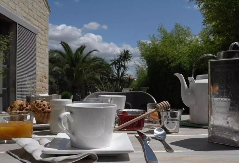 Aamiaismajoitus (B&B) Le Mas Des Brune