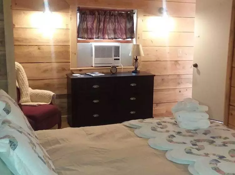 Chautauqua Hillcrest Inn