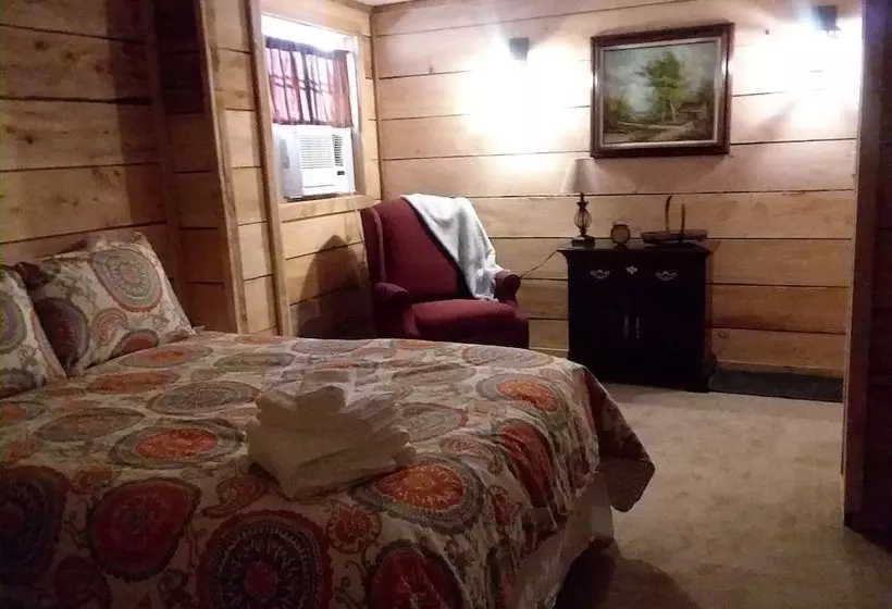 Chautauqua Hillcrest Inn