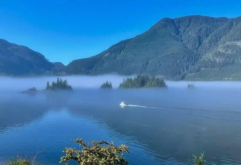 Aamiaismajoitus (B&B) Frigon Suite  Waterfront